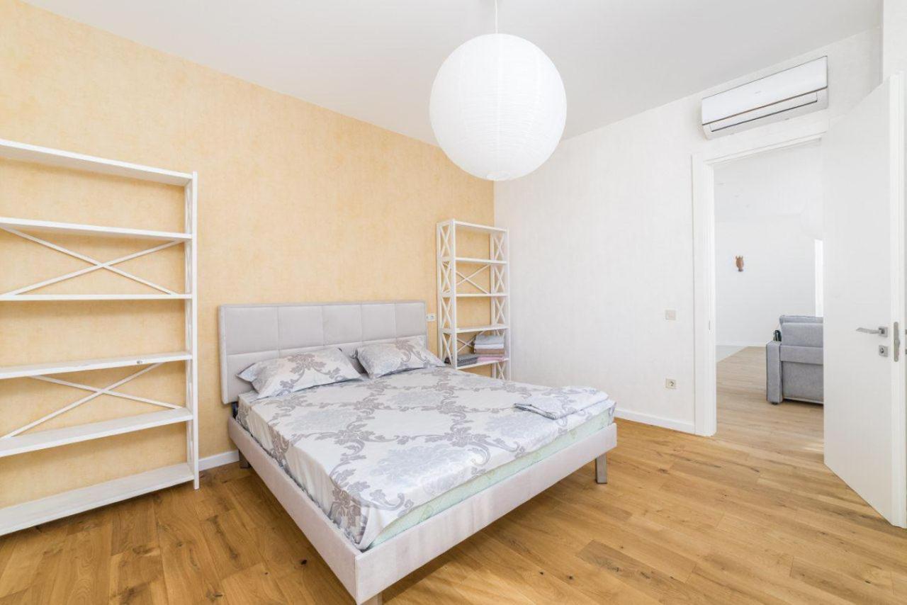Gagarin Plaza Design Apartment Odessa Eksteriør billede